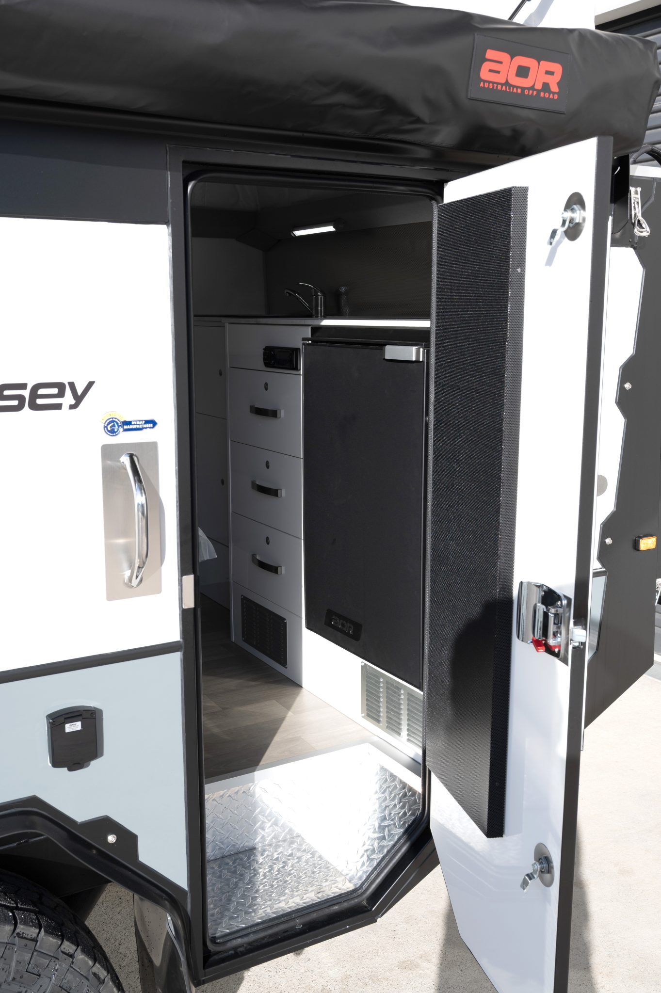 AOR Odyssey 11' - Australian Off Road Hybrid Camper